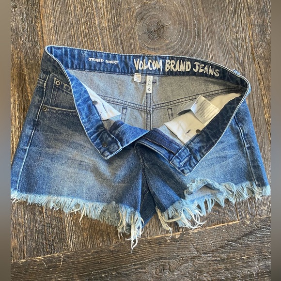 Volcom Short ☀️ - Picture 2 of 5